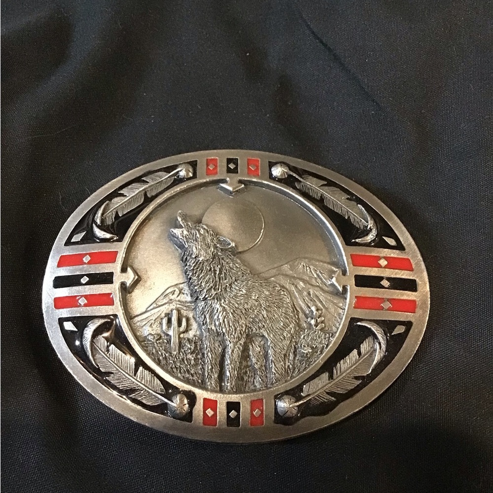 VINTAGE BERGAMOT HOWLING WOLF BELT BUCKLE BIKER S WEST S256 MADE IN USA PEWTER